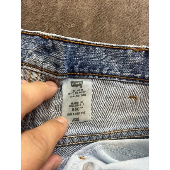 Men's Light Wash 550 Levi’s Denim Shorts Size 38 Relaxed Fit - Picture 2 of 6